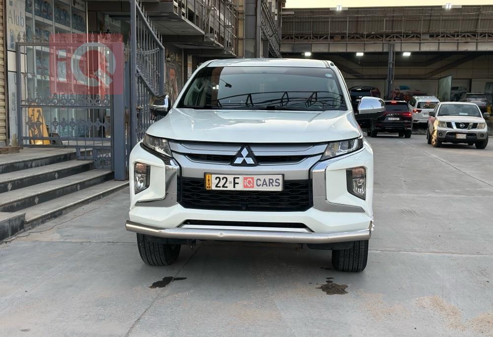 میتسوبیشی L200